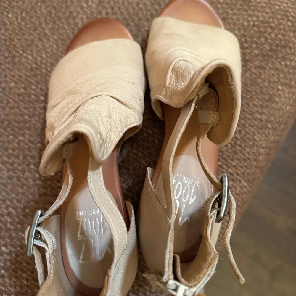 Miz Mooz Women's Sandals - Linen - Picture 3 of 5